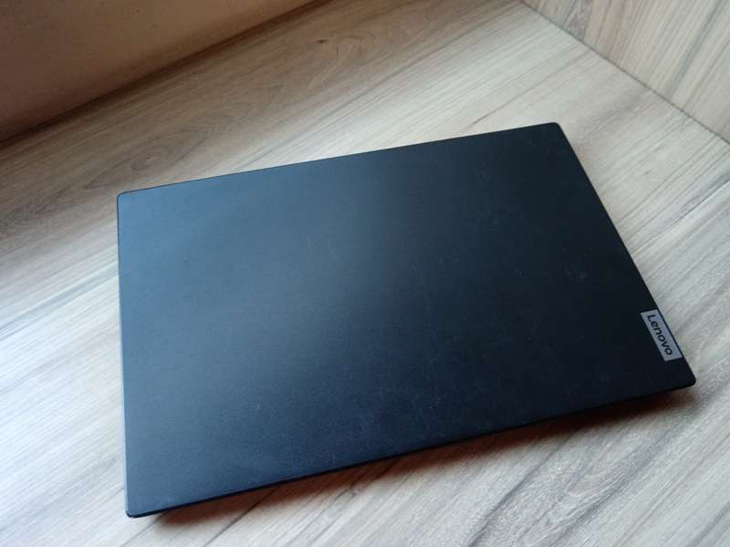 Lenovo V15 G3 Intel Core i5 12th Gen + Free Laptop Bag