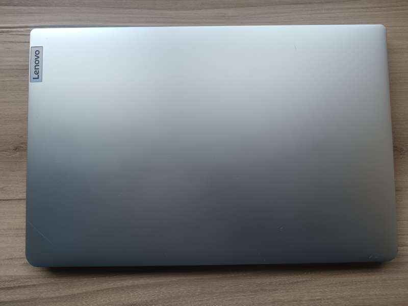 Lenovo IdeaPad 1 AMD Ryzen 3 7320U + Free Laptop Bag