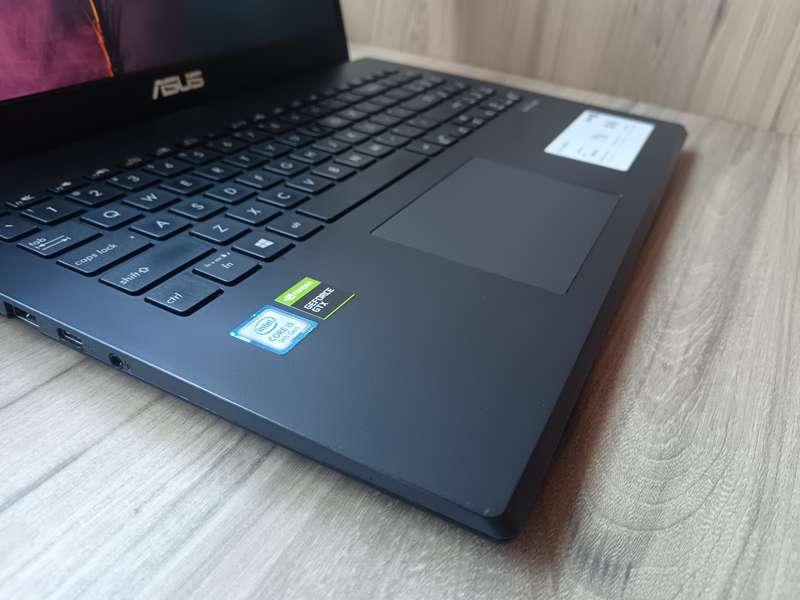 ASUS VivoBook 15 X571GT Intel Core i5 + Free Laptop Bag