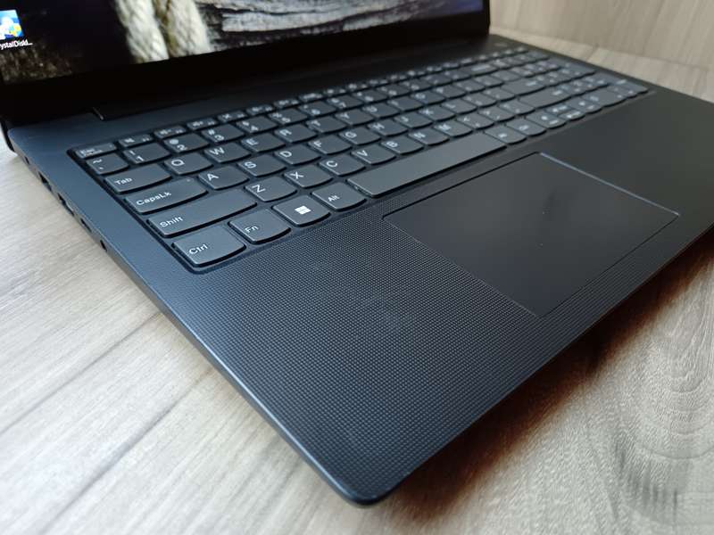 Lenovo V15 Intel Core i5 11th Gen + Free Laptop Bag