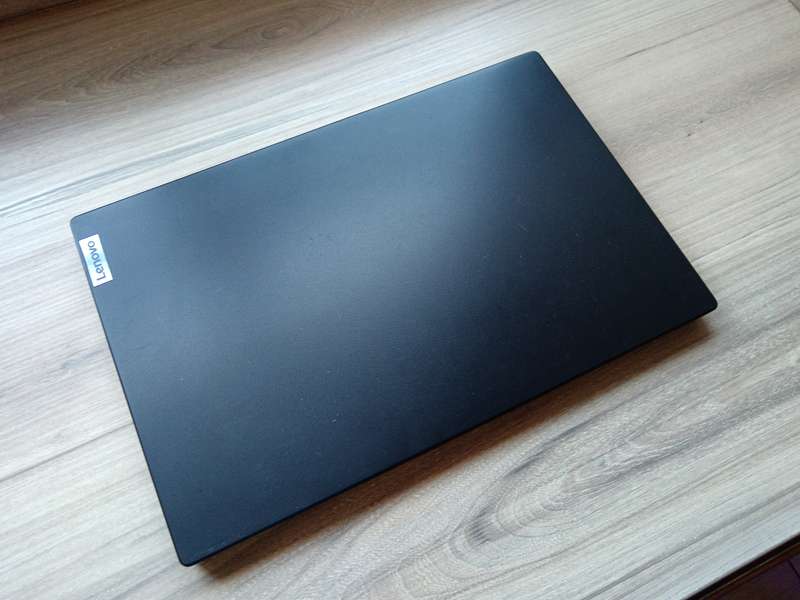 Lenovo V15 Intel Core i5 11th Gen + Free Laptop Bag