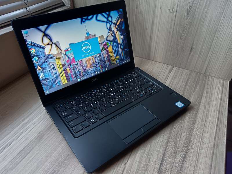Dell Latitude 5290 Intel Core i7 + Free Laptop Bag