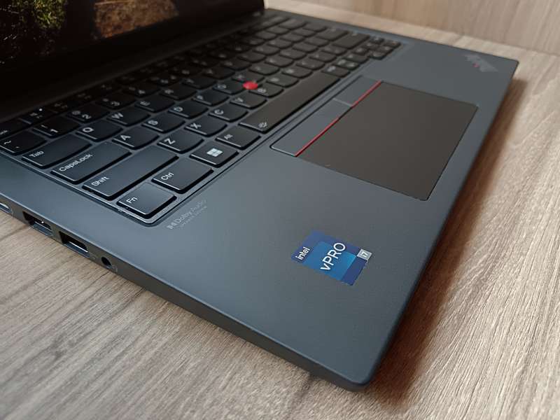 Lenovo Thinkpad T14 Gen 3 Touchscreen I7 12th Gen + Free Laptop Bag