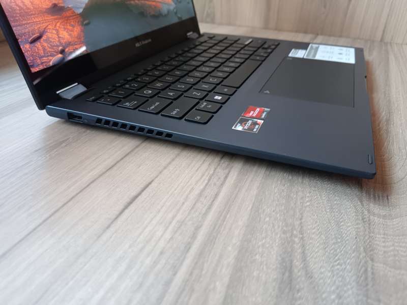 ASUS Vivobook S 14 Flip AMD Ryzen 5 + Free Laptop Bag