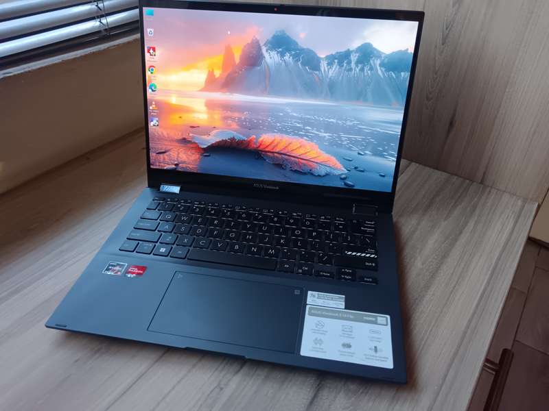 ASUS Vivobook S 14 Flip AMD Ryzen 5 + Free Laptop Bag