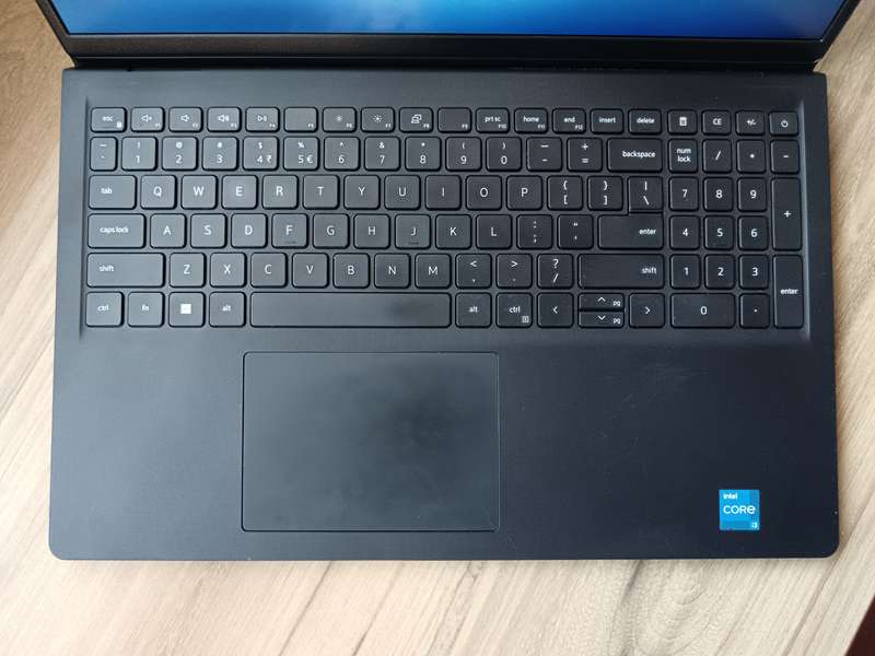 Dell Vostro 3520 Intel Core I3 12th Gen + Free Laptop Bag