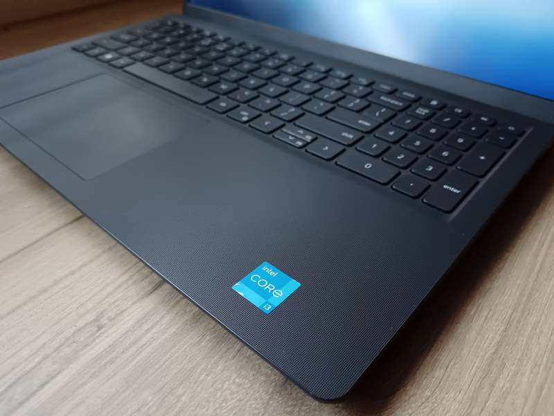 Dell Vostro 3520 Intel Core I3 12th Gen + Free Laptop Bag