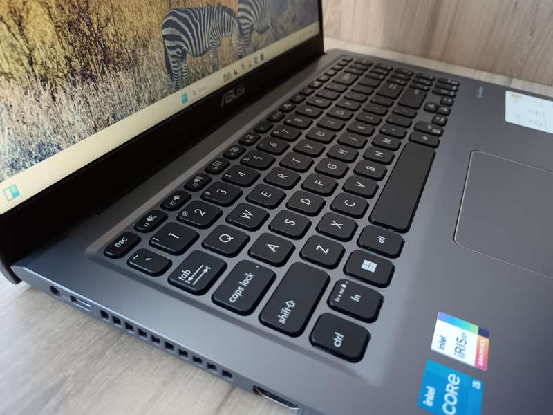Asus Vivobook X515EA Intel Core I5 11th Gen + Free Laptop Bag