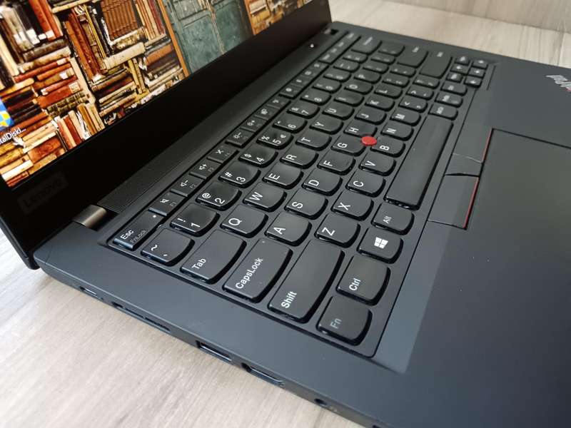 Lenovo ThinkPad T495 AMD Ryzen 5 PRO + Free Laptop Bag