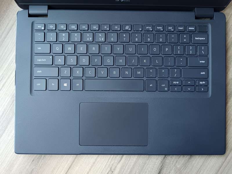 Dell Latitude 3410 Intel Core i7 10th Gen + Free Laptop Bag