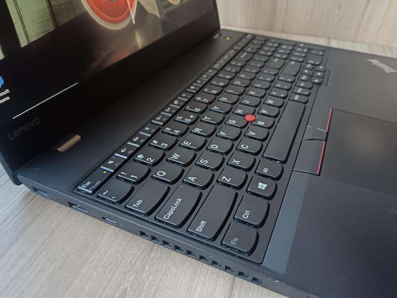 Lenovo ThinkPad T570 Intel Core I7 + Free Laptop Bag
