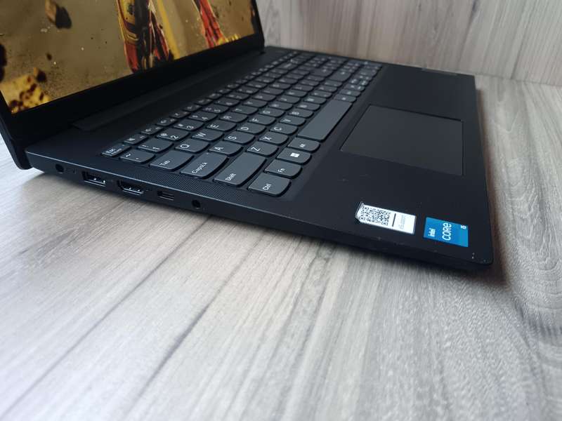 Lenovo V15 G3 Intel Core i5 12th Gen + Free Laptop Bag