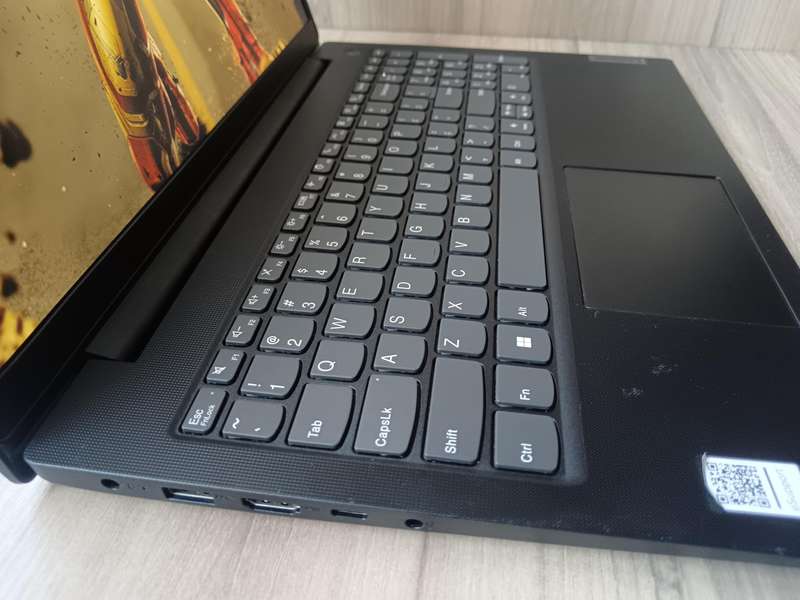 Lenovo V15 G3 Intel Core i5 12th Gen + Free Laptop Bag
