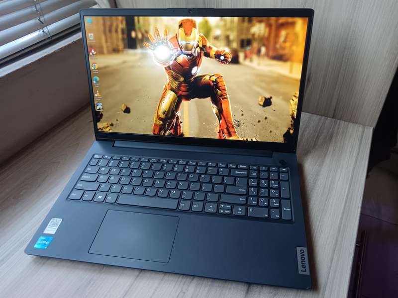 Lenovo V15 G3 Intel Core i5 12th Gen + Free Laptop Bag