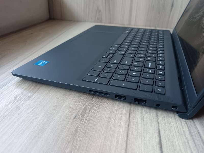 Dell Vostro 3520 Intel Core I5 12th Gen + Free Laptop Bag
