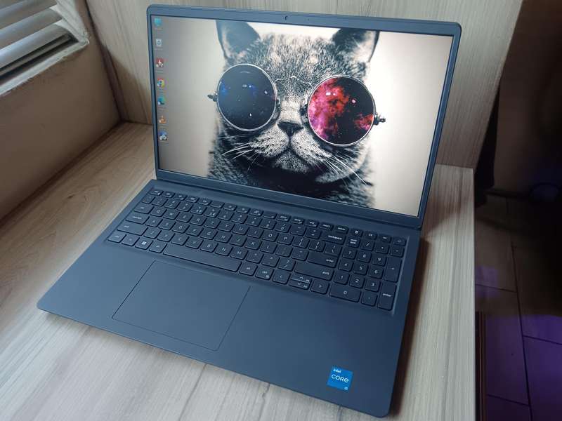 Dell Vostro 3520 Intel Core I5 12th Gen + Free Laptop Bag