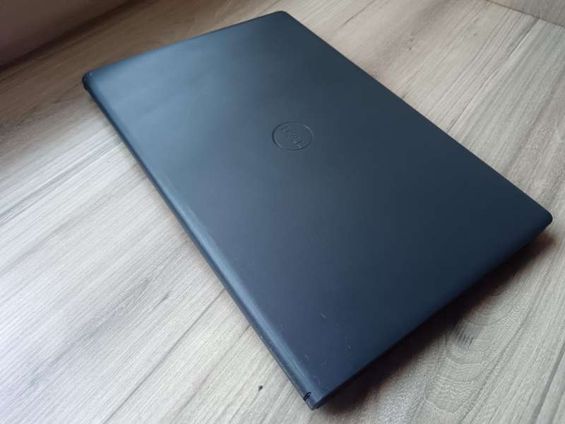 Dell Vostro 3520 Intel Core I5 12th Gen + Free Laptop Bag