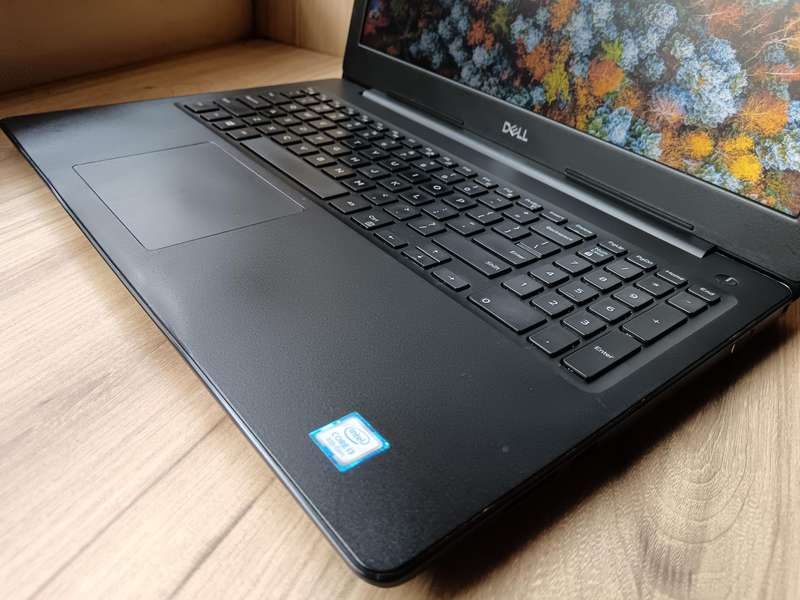 Dell Latitude 3590 Intel Core i3 + Free Laptop Bag
