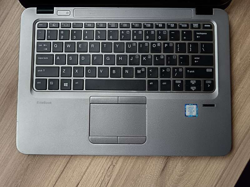 HP EliteBook 820 G3 Touchscreen Intel i5 + Free Laptop Bag
