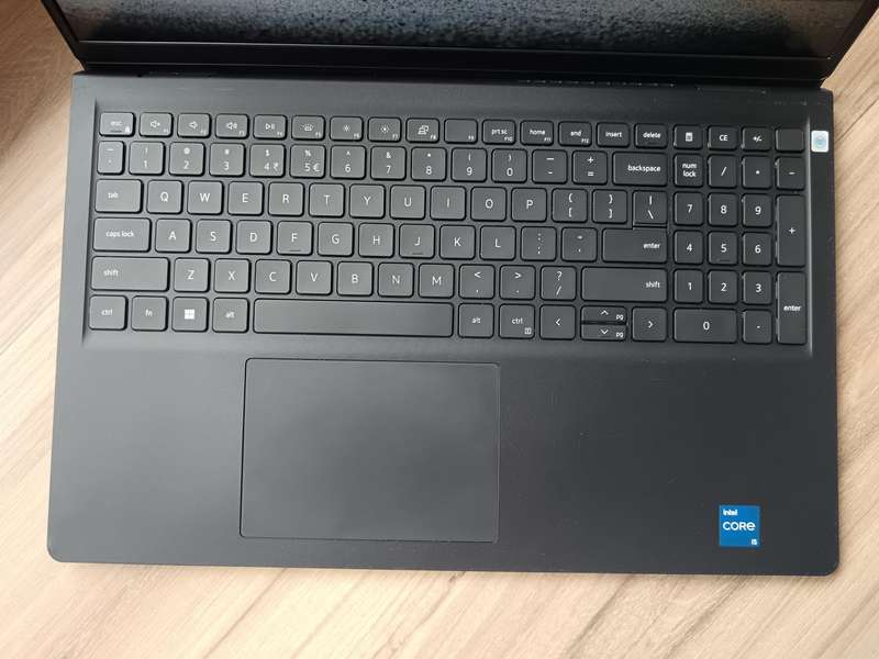 Dell Vostro 3520 Intel Core I5 11th Gen + Free Laptop Bag