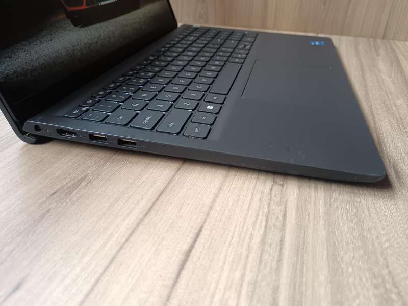 Dell Vostro 3520 Intel Core I5 11th Gen + Free Laptop Bag