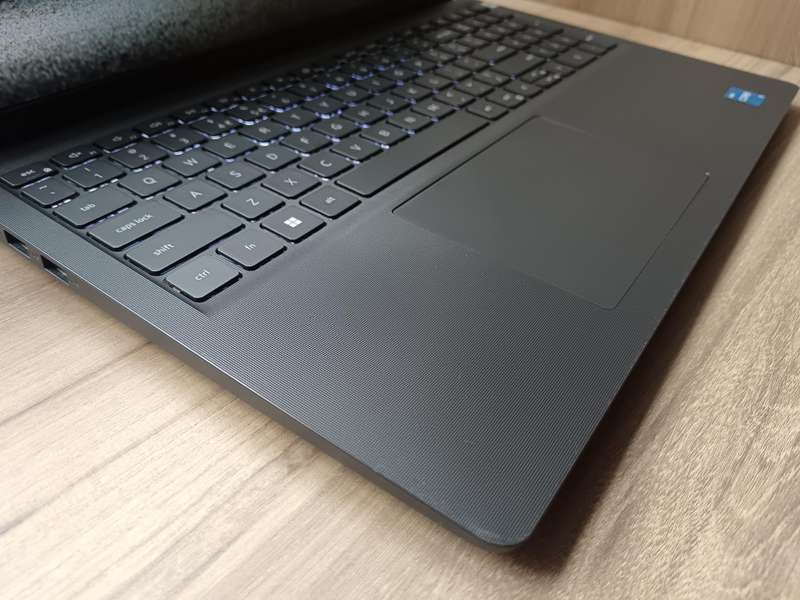 Dell Vostro 3520 Intel Core I5 11th Gen + Free Laptop Bag