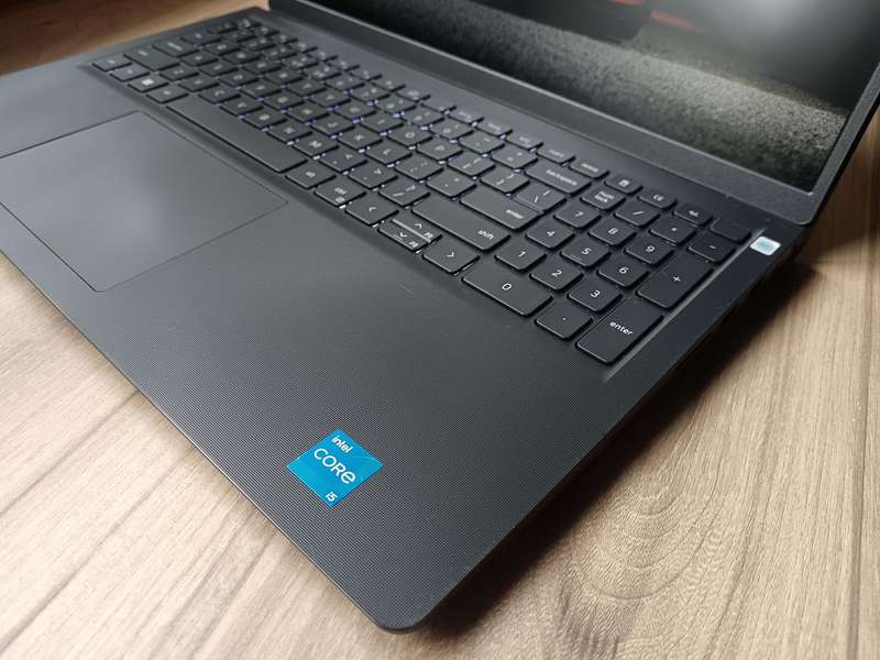 Dell Vostro 3520 Intel Core I5 11th Gen + Free Laptop Bag