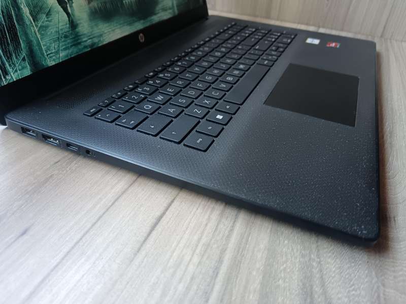 Hp Laptop 17-CP0xxx AMD Athlone Gold Notebook