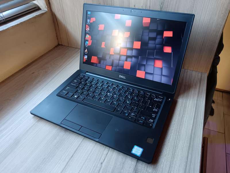 Dell Latitude 7290 Intel Core i7 + Free Laptop Bag