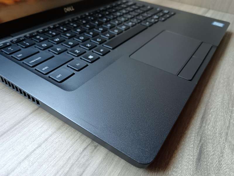 Dell Latitude 5400 TOUCHSCREEN Intel Core i5 + Free Laptop Bag