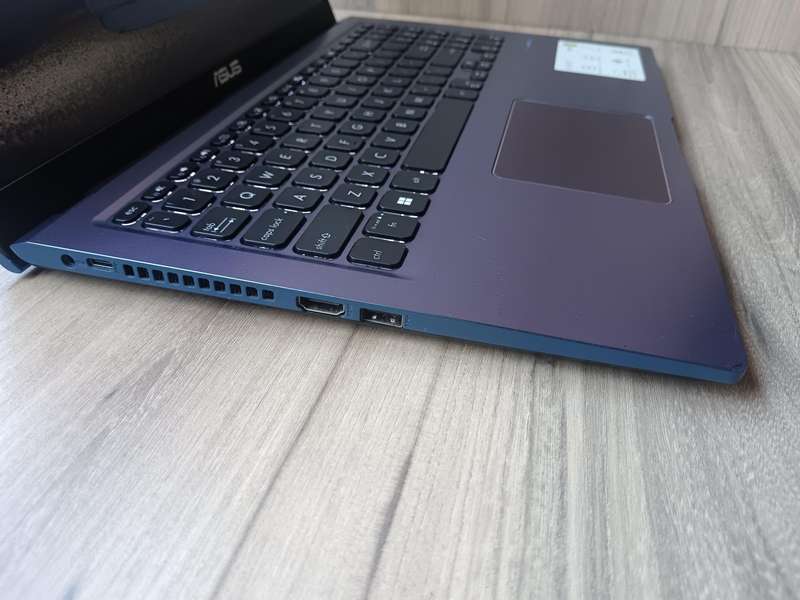 Asus Vivobook X515EA Intel Core I7 11th Gen + Free Laptop Bag
