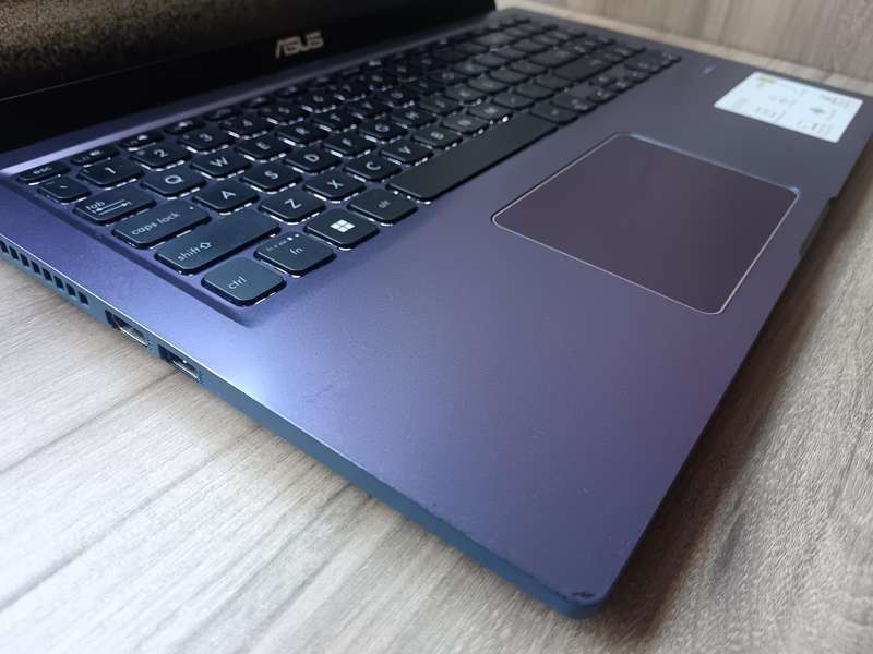 Asus Vivobook X515EA Intel Core I7 11th Gen + Free Laptop Bag