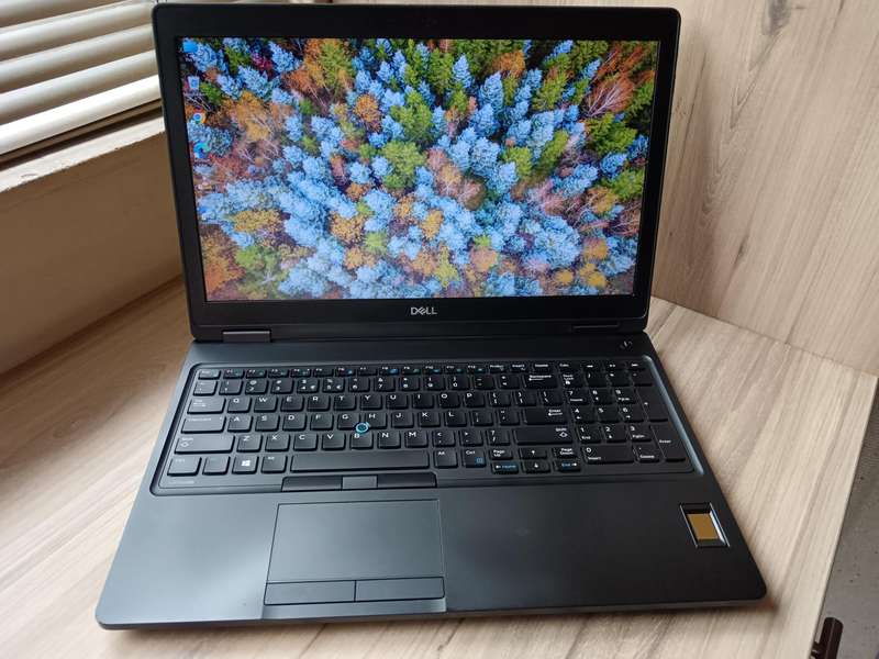 Dell Latitude 5591 Intel Core i7 + Free Laptop Bag