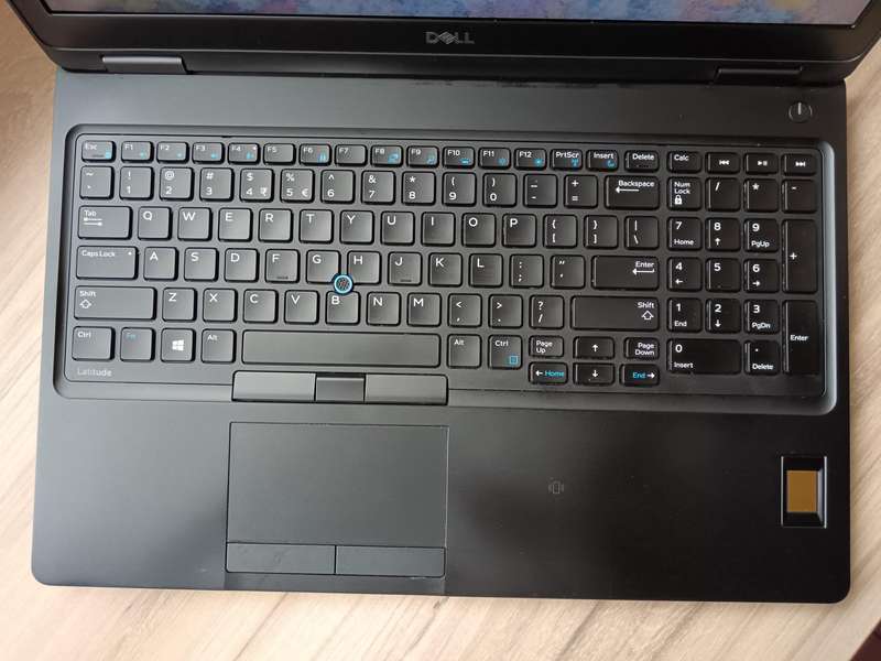 Dell Latitude 5591 Intel Core i7 + Free Laptop Bag