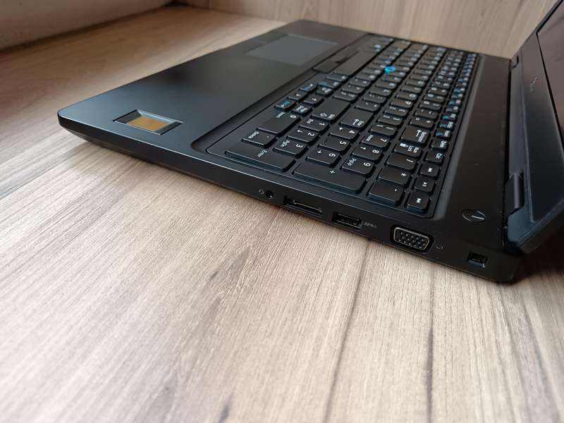 Dell Latitude 5591 Intel Core i7 + Free Laptop Bag