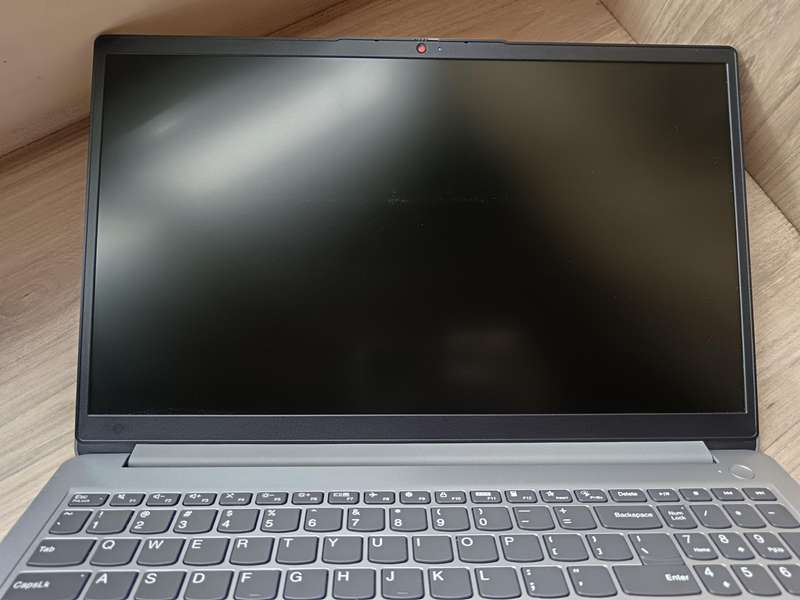 Lenovo IdeaPad 1 AMD Ryzen 5 7520U + Free Laptop Bag