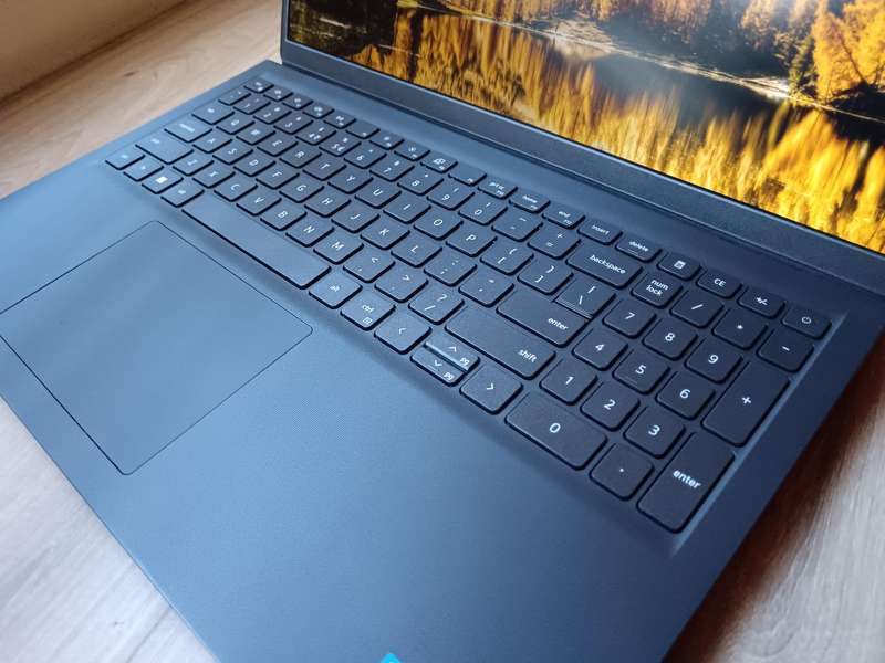 Dell Vostro 3520 Intel Core I3 12th Gen + Free Laptop Bag