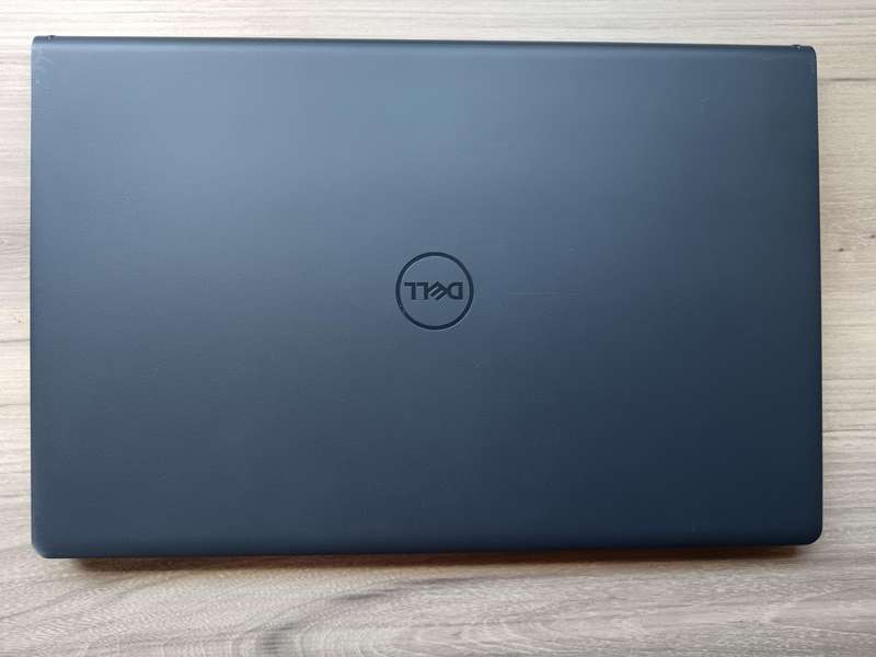 Dell Vostro 3520 Intel Core i5 11th Gen + Free Laptop Bag