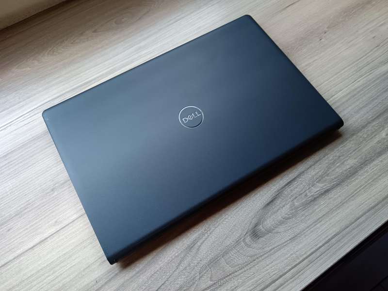 Dell Vostro 3520 Intel Core i5 11th Gen + Free Laptop Bag
