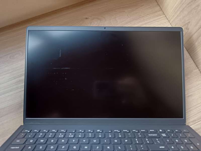 Dell Inspiron 15 3520 12th Gen Intel Core i7 + Free Laptop Bag