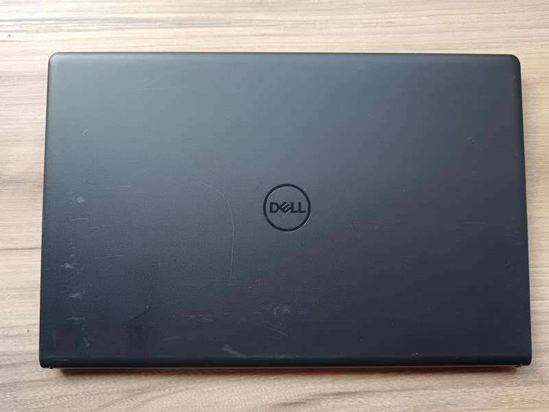 Dell Inspiron 15 3520 12th Gen Intel Core i7 + Free Laptop Bag