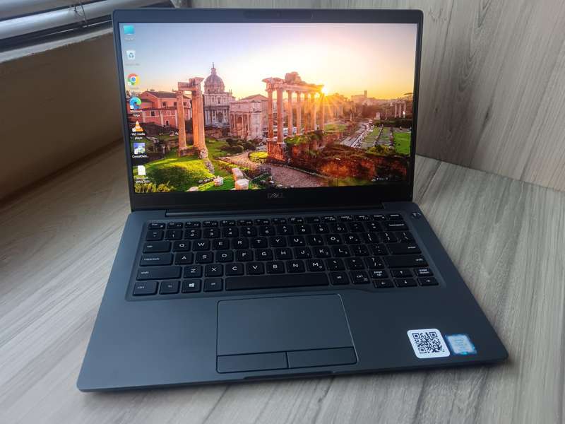 Dell Latitude 7300 TOUCHSCREEN Intel Core i7 + Free Laptop Bag