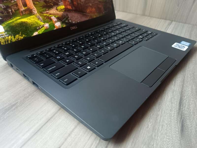 Dell Latitude 7300 TOUCHSCREEN Intel Core i7 + Free Laptop Bag