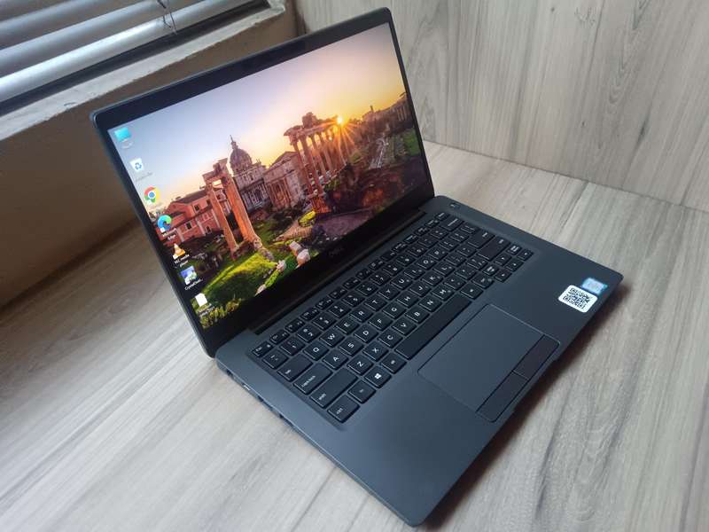 Dell Latitude 7300 TOUCHSCREEN Intel Core i7 + Free Laptop Bag