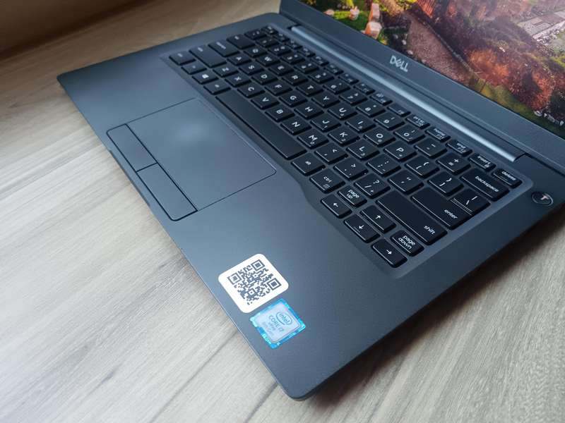Dell Latitude 7300 TOUCHSCREEN Intel Core i7 + Free Laptop Bag