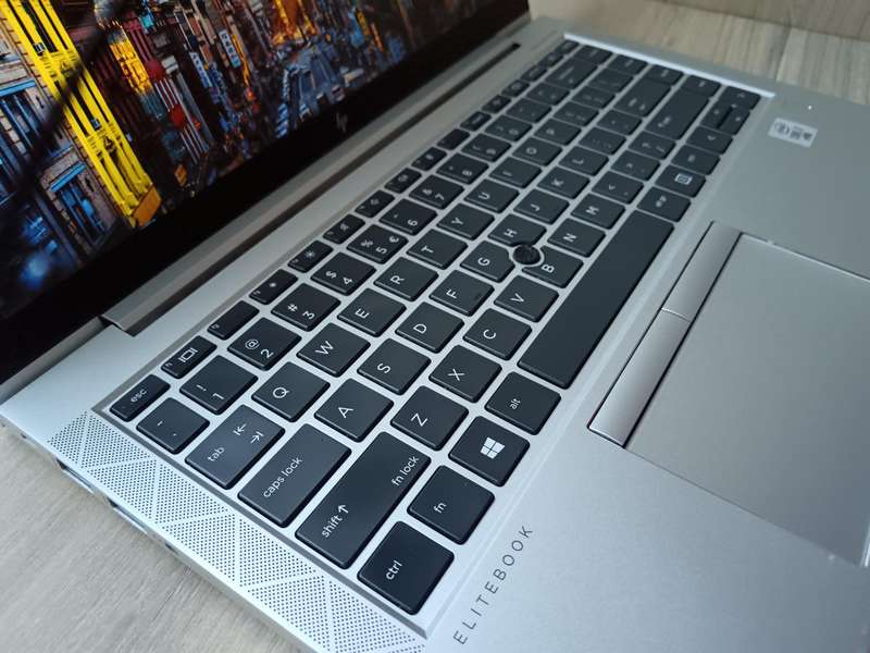 Hp EliteBook 840 G7 Intel Core i7 + Free Laptop Bag