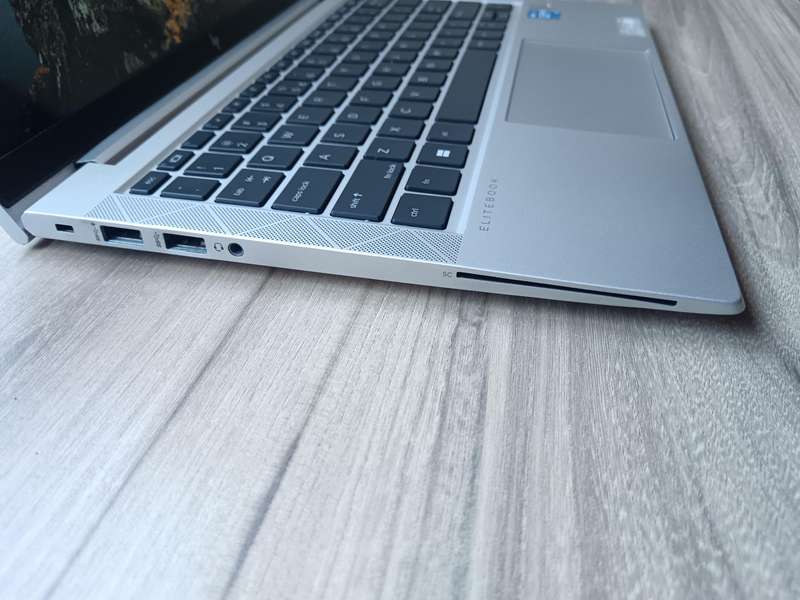 HP EliteBook 830 G8 Intel Core I5 11th Gen + Free Laptop Bag