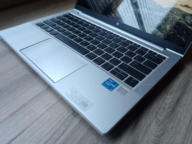 HP EliteBook 830 G8 Intel Core I5 11th Gen + Free Laptop Bag
