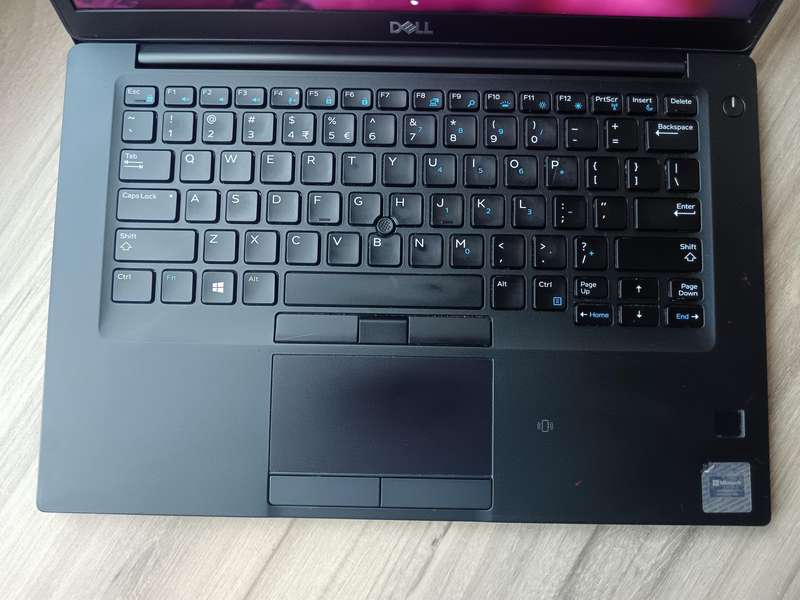 Dell Latitude 7490 Intel i5 + Free Laptop Bag