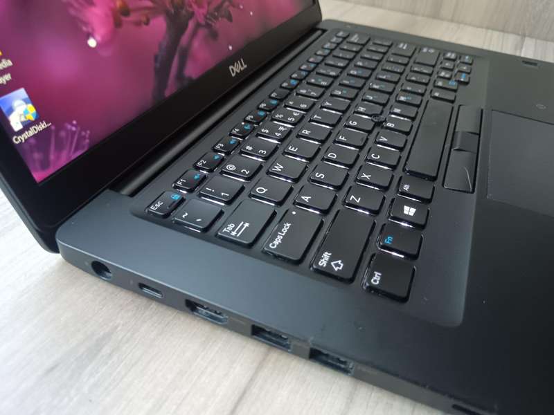 Dell Latitude 7490 Intel i5 + Free Laptop Bag
